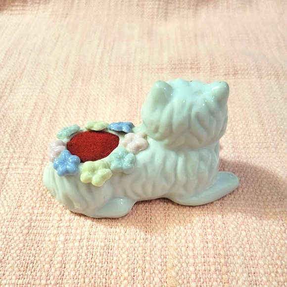 Vintage Persian Cat Pin Cushion Porcelain Figurine - Picture 4 of 7